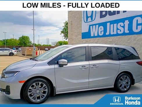 Used 2025 Honda Odyssey Touring image 6