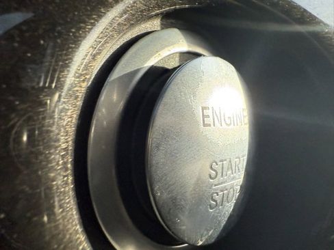 Used 2017 Mercedes-Benz S 550 4MATIC Sedan image 16