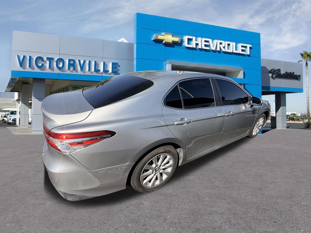 Used 2018 Toyota Camry LE FWD image 4