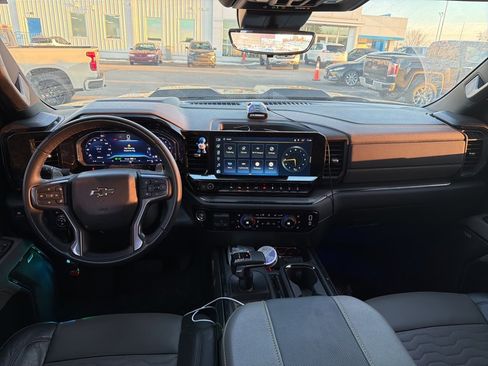 Used 2024 Chevrolet Silverado 1500 ZR2 w/ Technology Package image 5