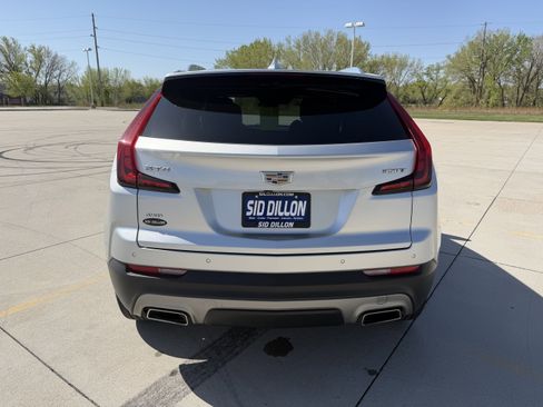 Used 2021 Cadillac XT4 Premium Luxury AWD/4WD image 5