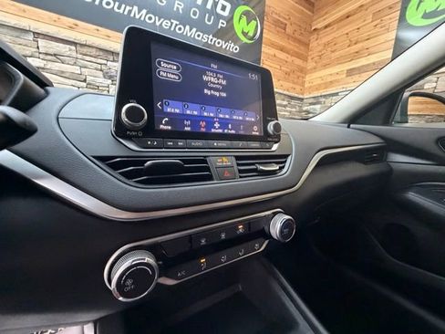 Used 2020 Nissan Altima 2.5 S AWD/4WD image 18