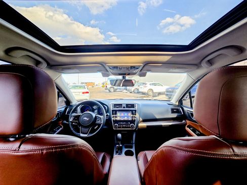 Used 2019 Subaru Outback 2.5i Touring w/ Popular Package #3A image 2