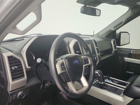Used 2020 Ford F150 Lariat image 16