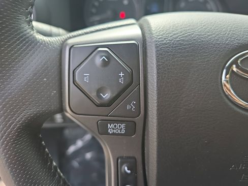 Used 2021 Toyota Tacoma TRD Sport image 18