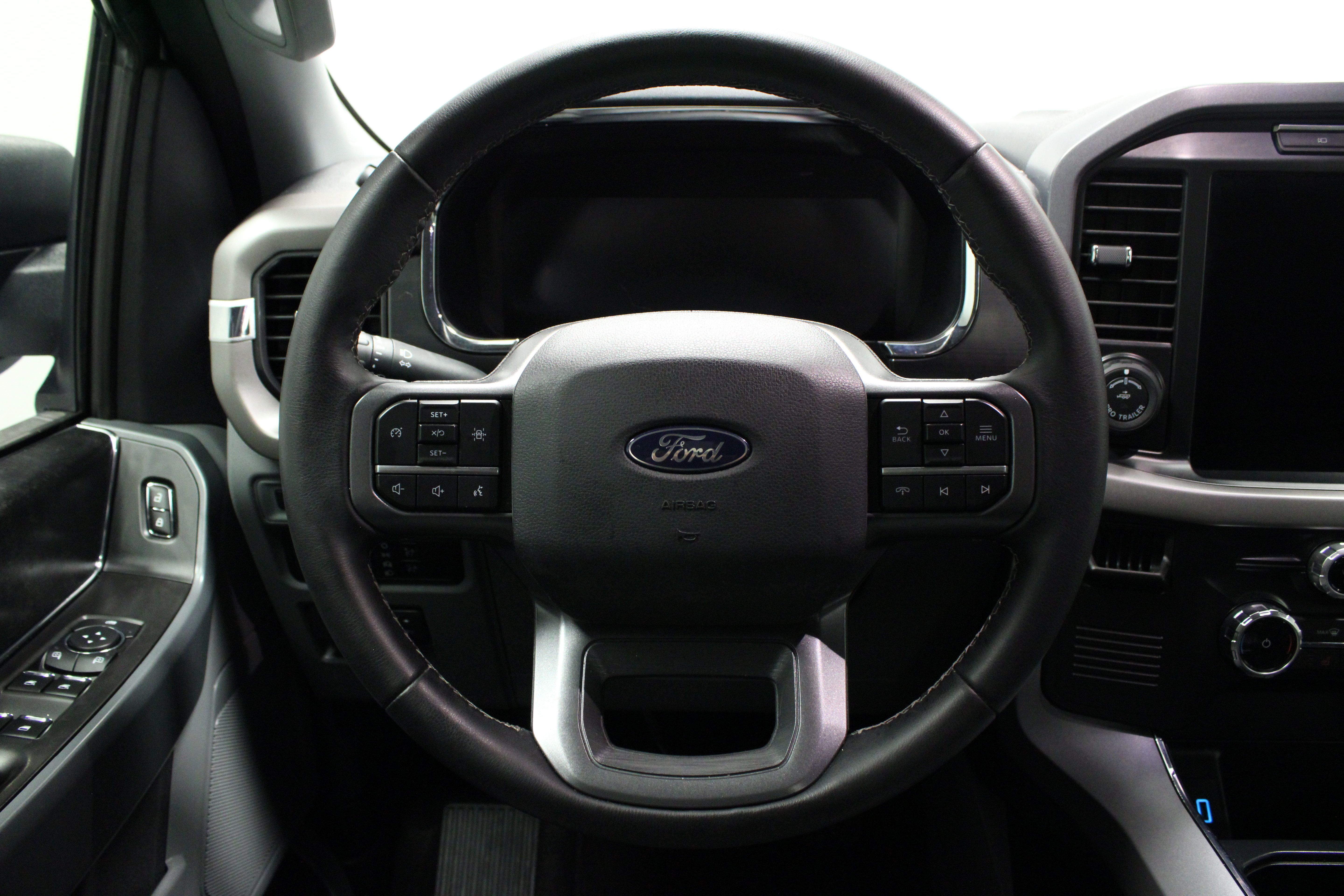 Used 2024 Ford F150 Lightning XLT AWD/4WD image 30