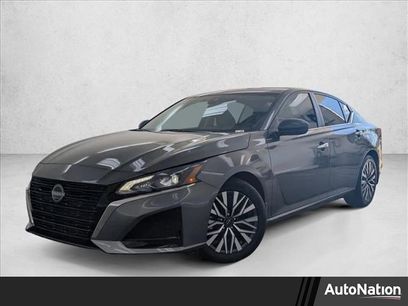 Used 2024 Nissan Altima 2.5 SV