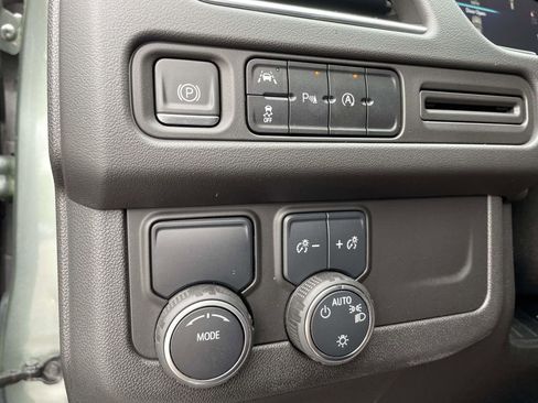 Used 2023 Chevrolet Tahoe Premier RWD image 27