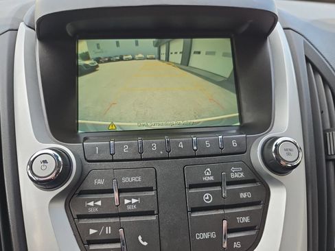 Used 2017 Chevrolet Equinox LS FWD image 29