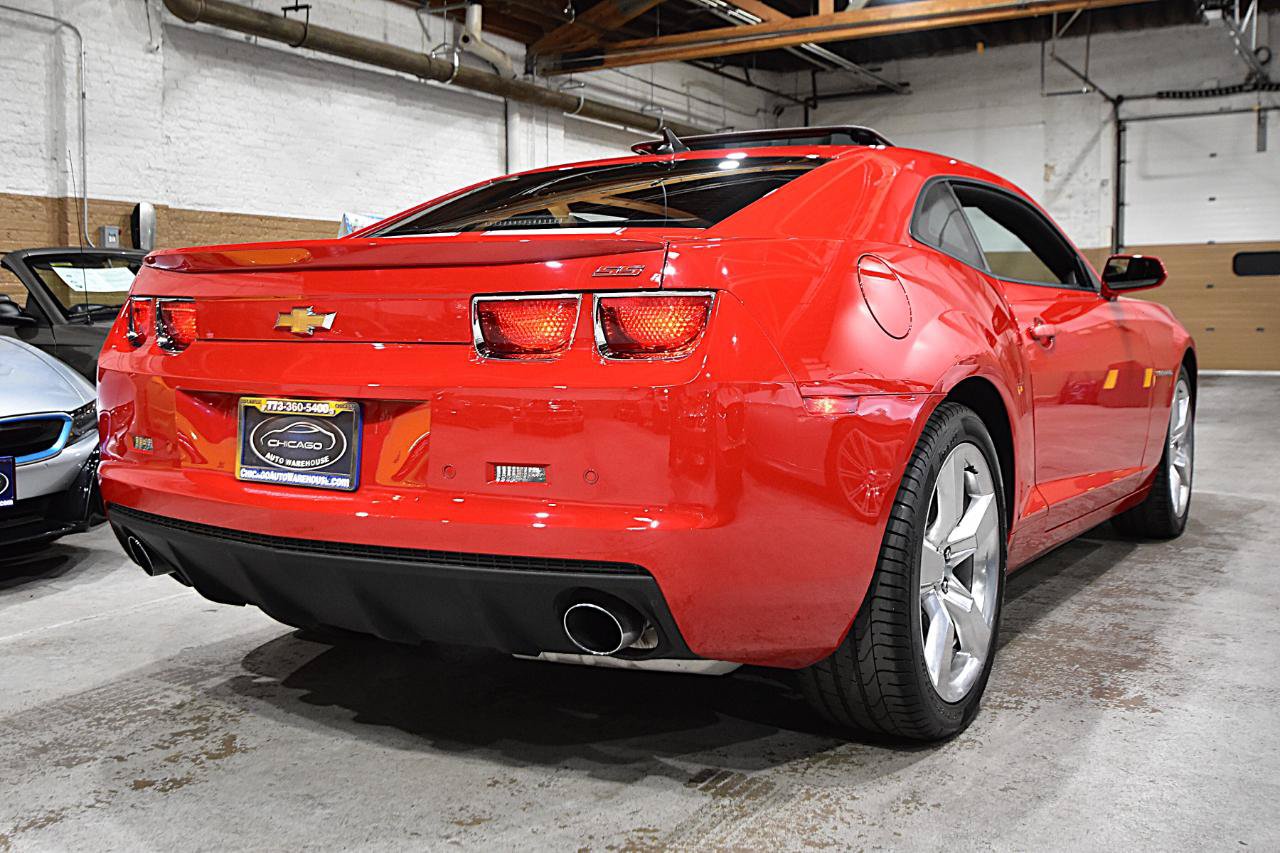 Used 2010 Chevrolet Camaro SS w/ RS Package RWD image 7