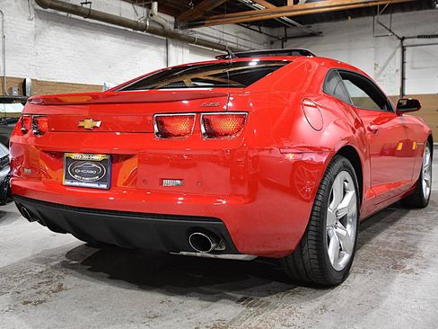 Used 2010 Chevrolet Camaro SS w/ RS Package RWD image 7