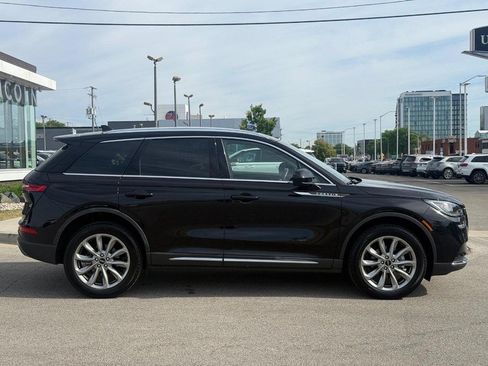 Certified 2022 Lincoln Corsair AWD w/ Premium Package image 2
