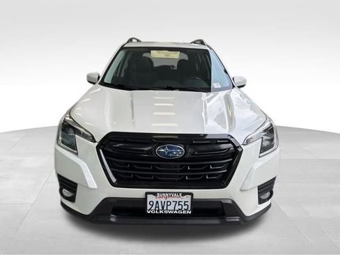 Used 2022 Subaru Forester Premium image 8