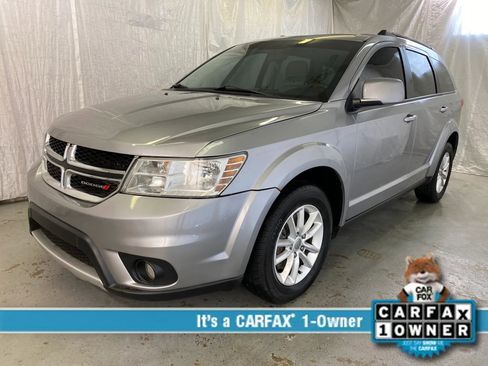Used 2015 Dodge Journey SXT w/ Flexible Seating Group image 3