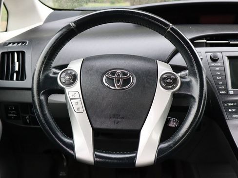 Used 2011 Toyota Prius Four w/ Solar Roof Pkg image 18