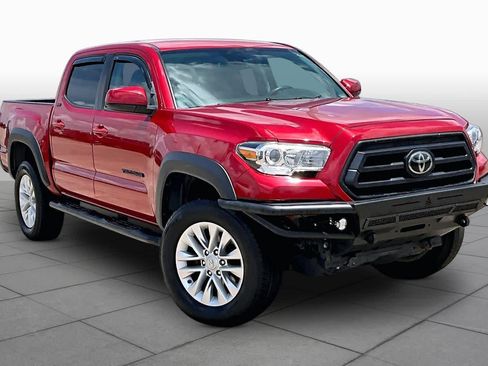 Used 2020 Toyota Tacoma SR5 AWD/4WD image 3