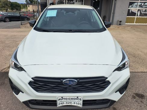 Used 2024 Subaru Impreza 2.0i image 3