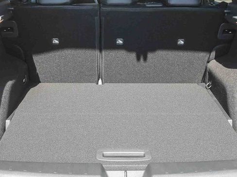 New 2026 Nissan Kicks SR FWD image 23