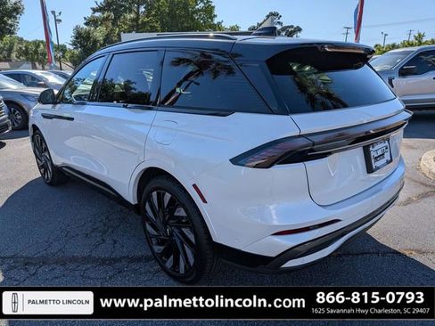 Used 2024 Lincoln Nautilus Reserve w/ Equipment Group 202A AWD/4WD image 6