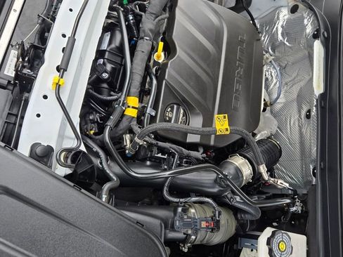 Used 2024 Chevrolet Trax RS w/ Driver Confidence Package image 16