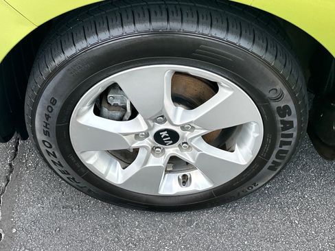 Used 2019 Kia Soul FWD image 15