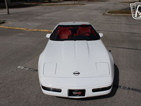 Used 1995 Chevrolet Corvette Convertible RWD image 16