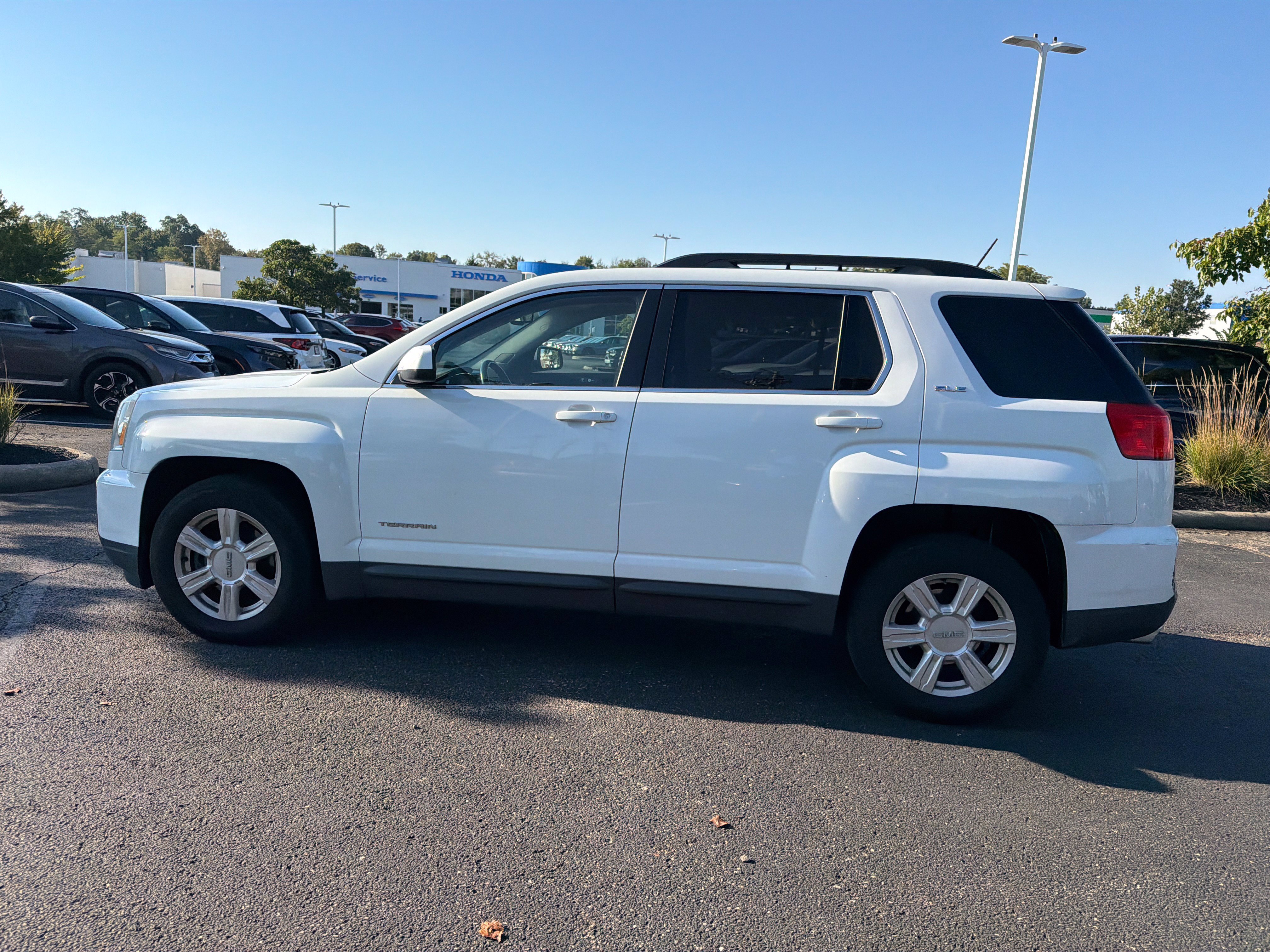 Used 2016 GMC Terrain SLE w/ Convenience Package FWD image 16
