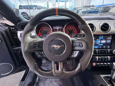 Used 2019 Ford Mustang Premium RWD image 27