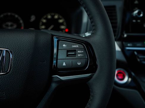 New 2026 Honda Odyssey Touring image 23