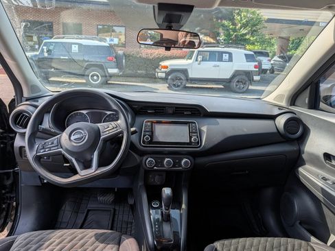 Used 2022 Nissan Kicks S FWD image 7