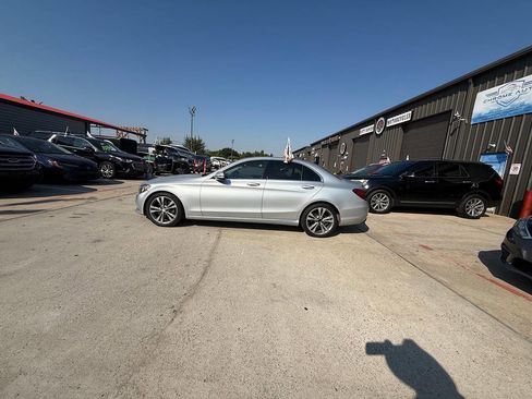 Used 2017 Mercedes-Benz C 300 Sedan image 6