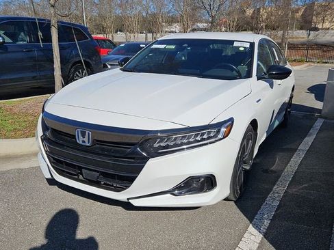 Used 2022 Honda Accord Sport image 4