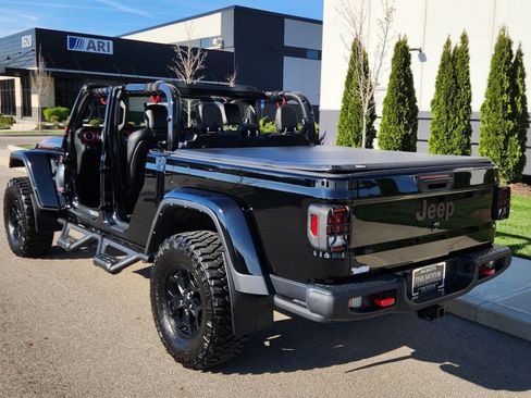 Used 2022 Jeep Gladiator Rubicon w/ Trailer Tow Package image 3
