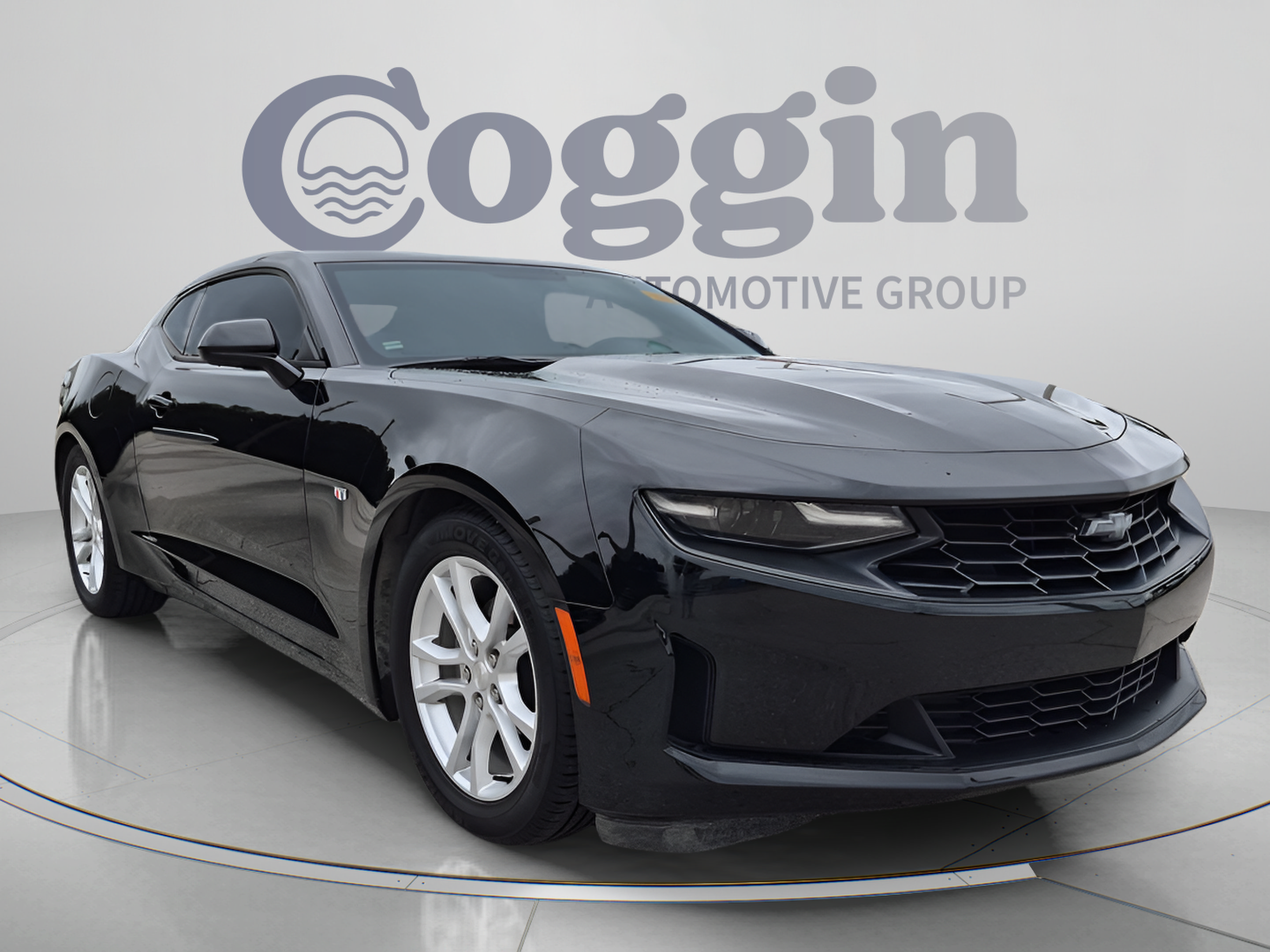 Used 2019 Chevrolet Camaro LT RWD image 8