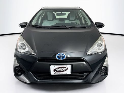 Used 2015 Toyota Prius C One FWD image 4