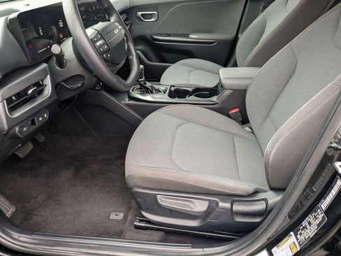 Used 2025 Kia K4 FWD image 11