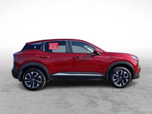 Certified 2025 Nissan Kicks SV image 7