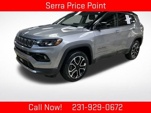 Used 2022 Jeep Compass Limited image 1