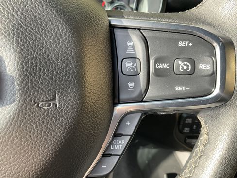 Used 2025 RAM 1500 Laramie AWD/4WD image 29