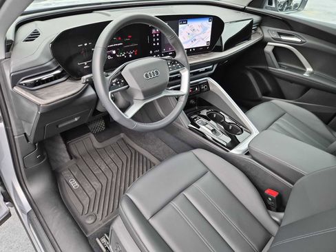 Certified 2025 Audi Q5 Premium w/ Convenience Package image 2