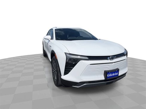 New 2025 Chevrolet Blazer EV LT image 2