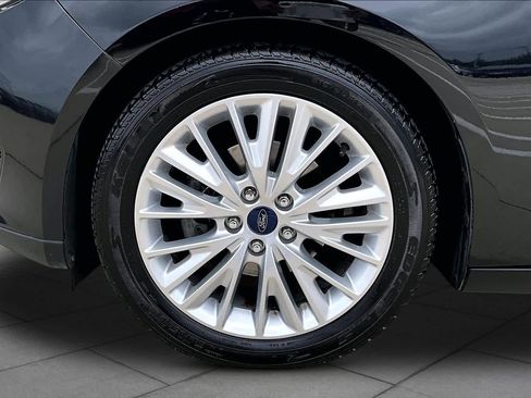Used 2015 Ford Focus Titanium FWD image 11