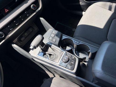 Used 2025 Kia Sportage LX image 39