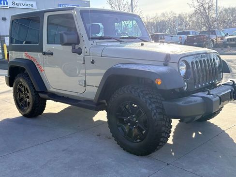 Used 2018 Jeep Wrangler Sport image 3