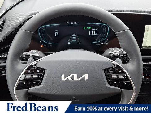 New 2026 Kia Niro FWD image 15
