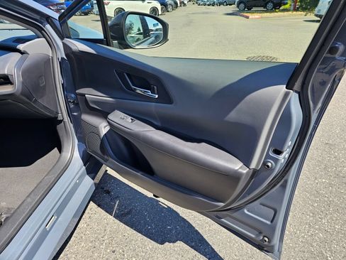 Used 2024 Toyota Prius XLE FWD image 10