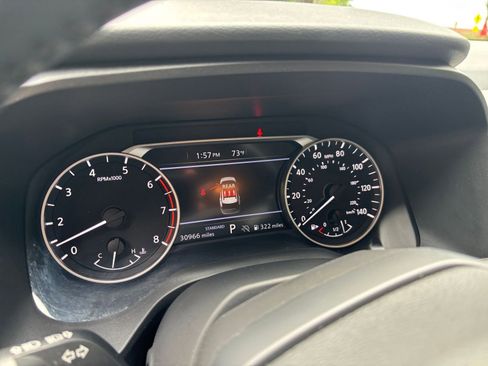 Used 2025 Nissan Rogue SV FWD image 36