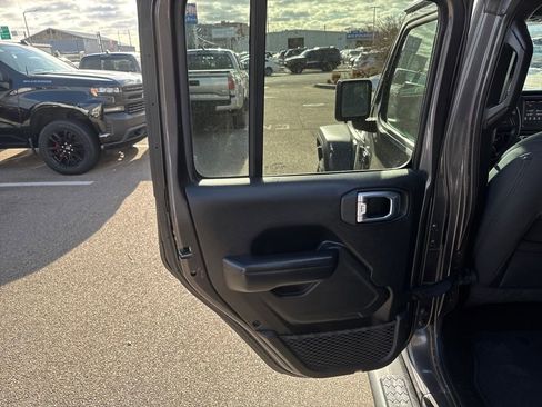 Used 2021 Jeep Wrangler Unlimited Sport image 37