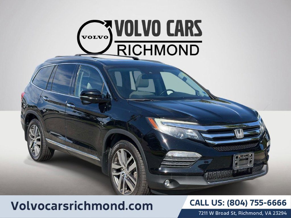 Used 2017 Honda Pilot Touring image 1