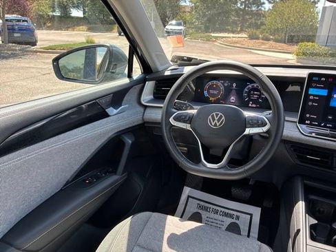 Certified 2025 Volkswagen Tiguan S AWD/4WD image 17